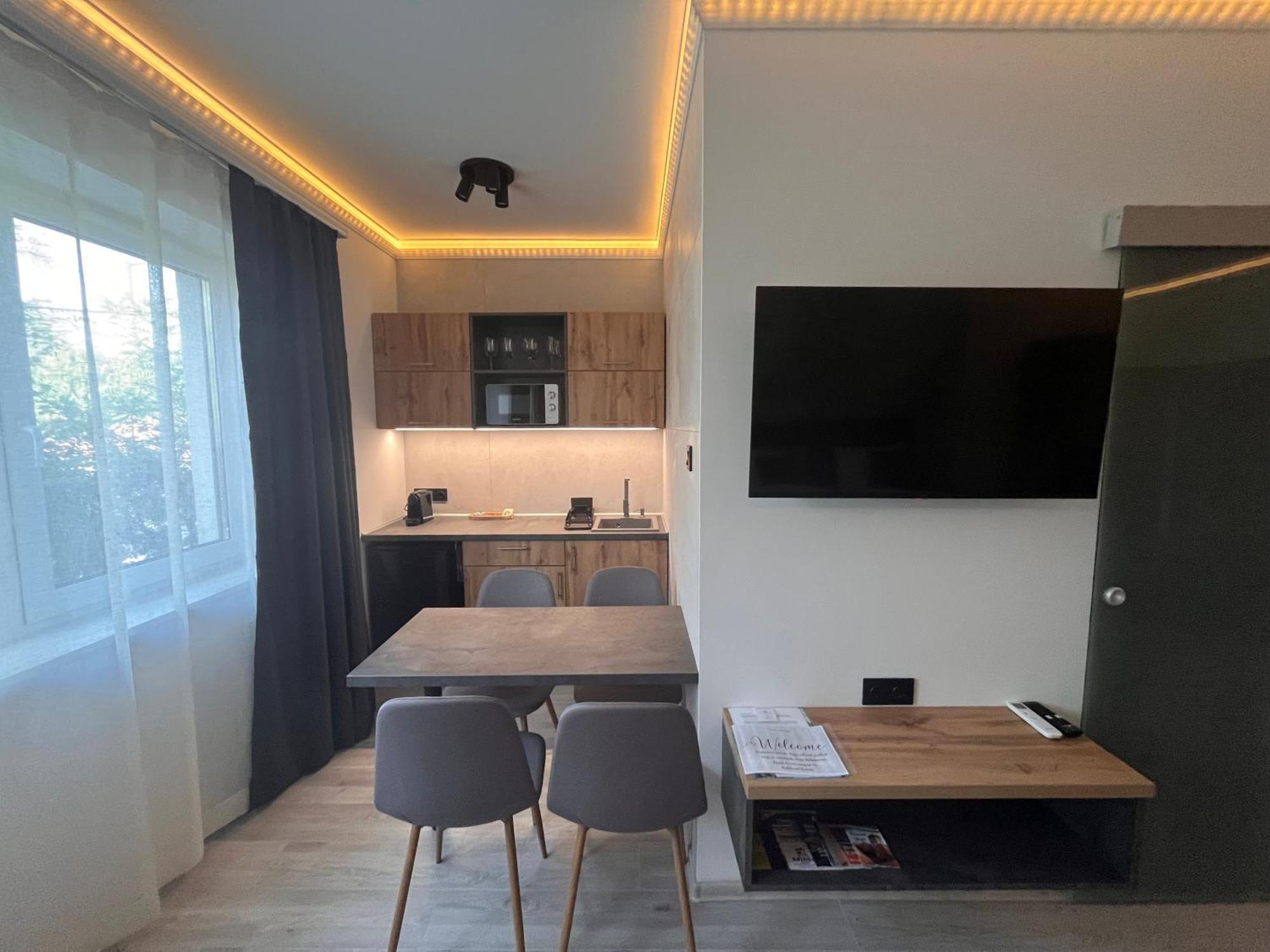 Varkapu Apartmanok 2 ギュラ エクステリア 写真
