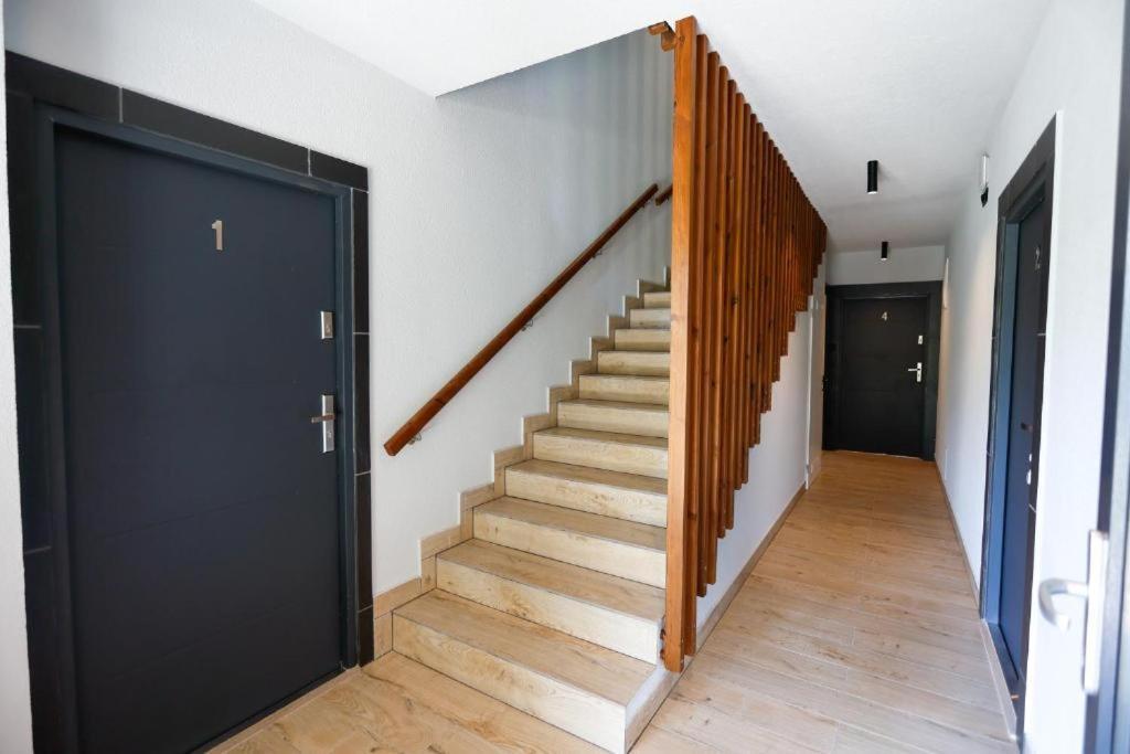 Varkapu Apartmanok 2 ギュラ エクステリア 写真